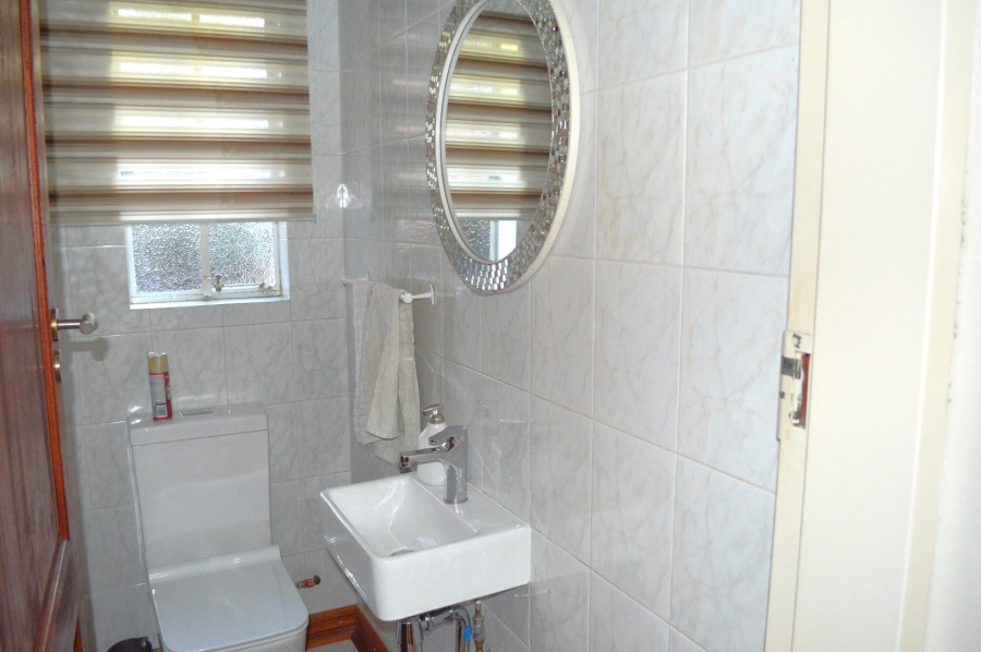 4 Bedroom Property for Sale in Flamwood North West